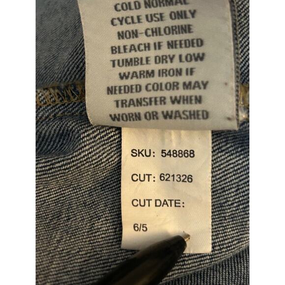 Torrid Jacket Size 1X Blue Denim Jean Medium Wash Crop Cropped Trucker Button Up - Picture 8 of 11